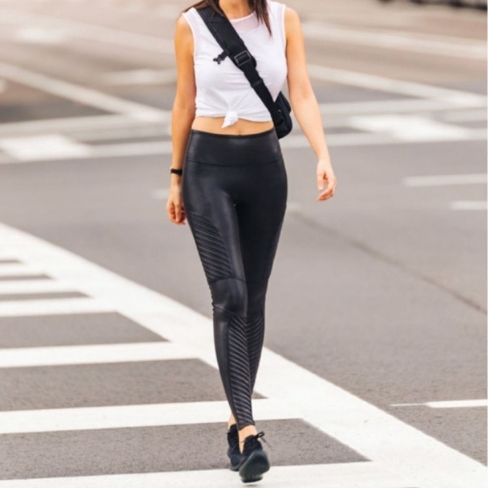 Spanx Faux Leather Moto Leggings in Very Black Large